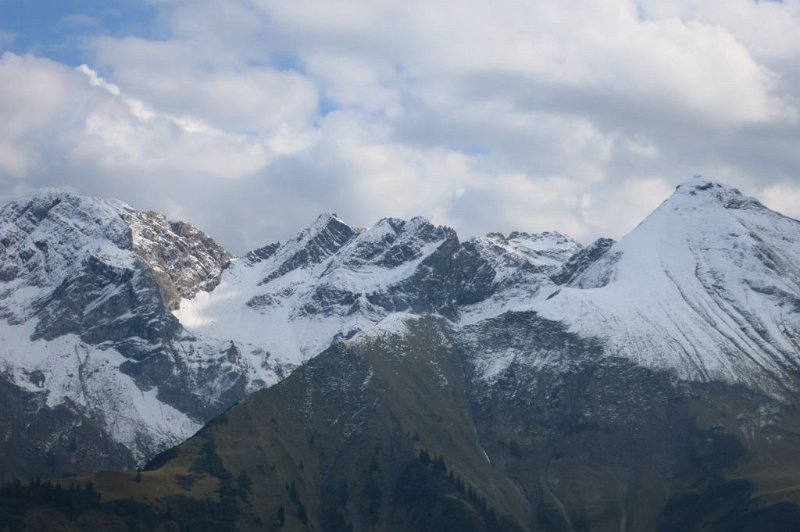 170923_Berge_gegenueber.jpg - 23.09.2017 - stille Wanderung - Berge gegenüber Guggersee  Elisabeth, Helmuth