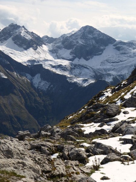170923_Panorama_3_E.jpg - 23.09.2017 - stille Wanderung - Berge vom Abstieg (Foto Elisabeth)  Elisabeth, Helmuth