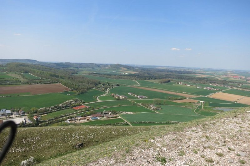 180421_Baldern.jpg - 21.04.2018 - Bopfingen, Ipf - vom Ipf - Schloss Baldern  Doris E., Helmuth