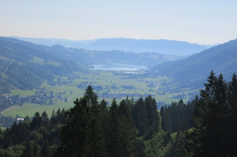 180603_Alpsee.jpg - 03.06.2018 - Wildes Wasser - Alpsee vom Aufstieg zum Hündlekopf Elisabeth, Helmuth