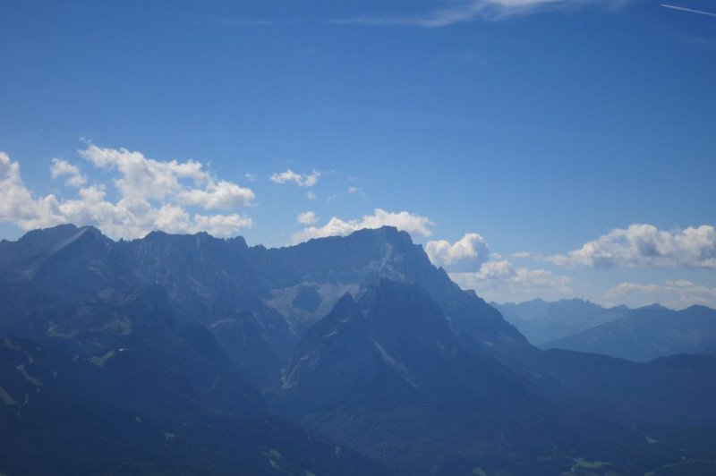 180909_Zugspitze2.jpg - 09.09.2018 - Hoher Fricken - vom Gipfel, Jubiläumsgrat zur Zugspitze  Elisabeth, Helmuth