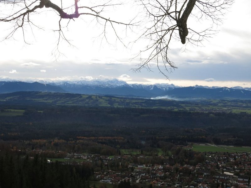 Peissenberg_2.jpg - 23.11.2019 - Stollenweg Peißenberg - vom Hohenpeißenberg - Fernsicht und Peißenberg  Elisabeth, Helmuth
