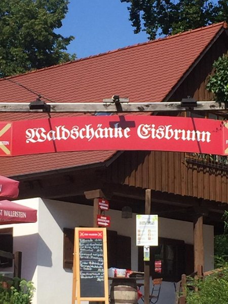 200808_Eisbrunn_D.jpg - 08.08.2020 - bei Wörnitzstein -  Einkehr danach - Eisbrunn (Foto Doris)  Elisabeth, Doris, Helmuth