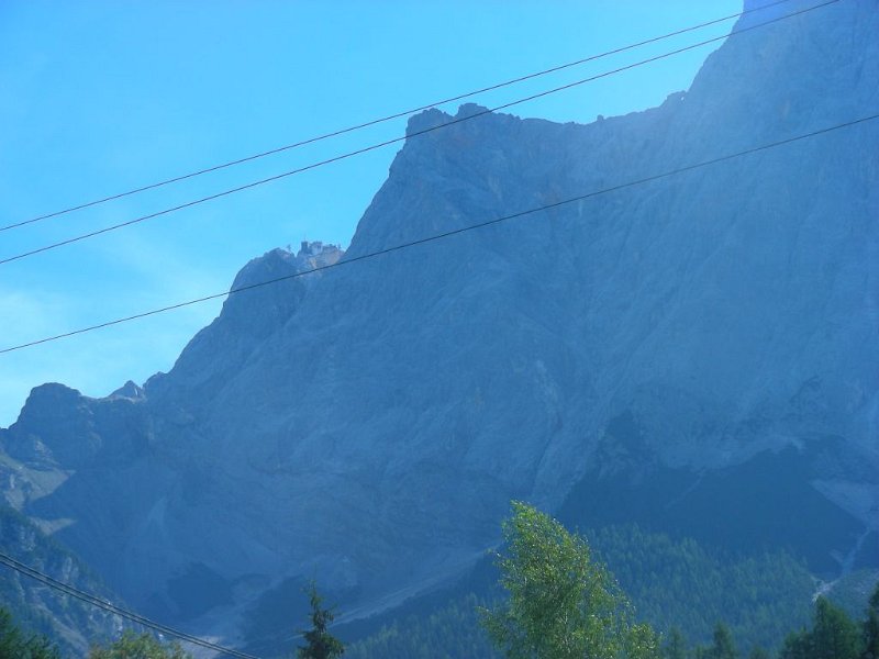 110806_BergstationZugspitzbahn.jpg - Zugspitz-Besteigung 2011 - 06.08.2011 -    Dieter, Anton, Markus, Helmuth
