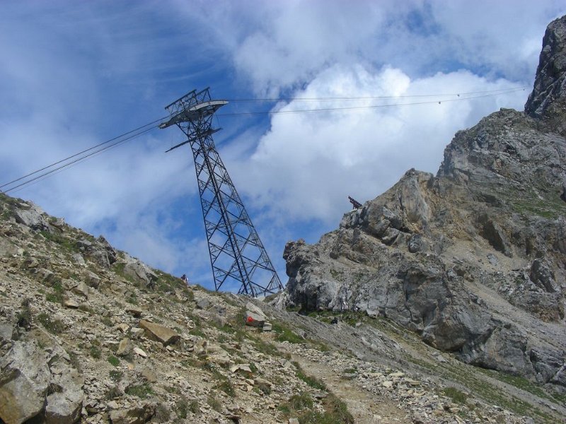 110806_StützeZugspitzbahn.jpg - Zugspitz-Besteigung 2011 - 06.08.2011 -    Dieter, Anton, Markus, Helmuth