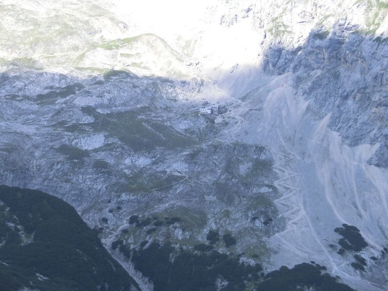 160826_Knorrhütte_D.jpg - Zugspitz-Besteigung 2016 - 26.08.2016 - Knorrhütte mit Aufstieg von Reintalangerhütte (Foto Dieter)   Elisabeth, Dieter, Anton, Helmuth