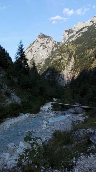 170908_Hammerbach_D.jpg - Zugspitz-Besteigung 2017 - 08.09.2017 - Hammersbach (Foto Dieter)   Dieter, Michael, Anton, Helmuth