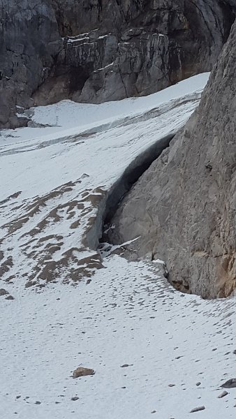 170909_Gletscher-Rand_M.jpg - Zugspitz-Besteigung 2017 - 09.09.2017 - Gletscher-Rand (Foto Michael)   Dieter, Michael, Anton, Helmuth