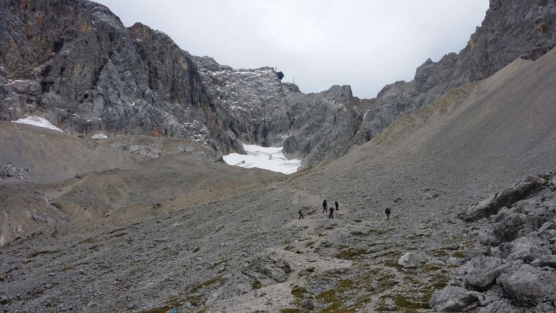 170909_Gletscher_A.jpg - Zugspitz-Besteigung 2017 - 09.09.2017 - Gletscher (Foto Anton)   Dieter, Michael, Anton, Helmuth