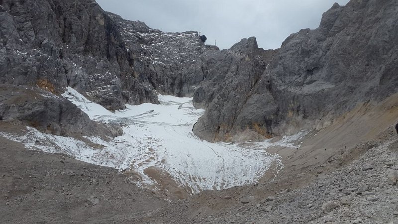 170909_Gletscher_M.jpg - Zugspitz-Besteigung 2017 - 09.09.2017 - Gletscher (Foto Michael)   Dieter, Michael, Anton, Helmuth