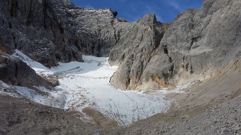 170909_Gletscher_Nah_A.jpg - Zugspitz-Besteigung 2017 - 09.09.2017 - Gletscher (Foto Anton)   Dieter, Michael, Anton, Helmuth