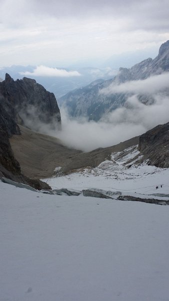 170909_Nebel_steigen_A.jpg - Zugspitz-Besteigung 2017 - 09.09.2017 - Nebel steigen hoch (Foto Anton)   Dieter, Michael, Anton, Helmuth